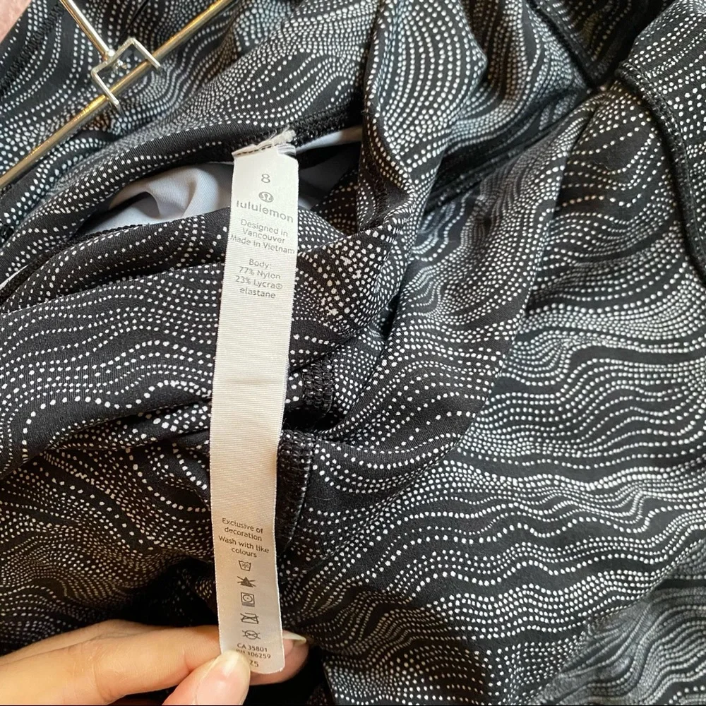 LULULEMON ~ Skull Soul Cycle Gray Black Cropped Leggings - Picture 9 of 9